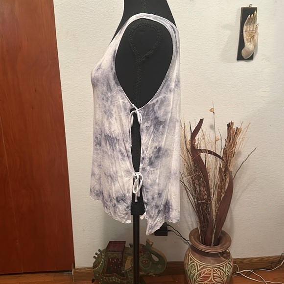 American Eagle Soft & Sexy summer Top - Picture 3 of 3